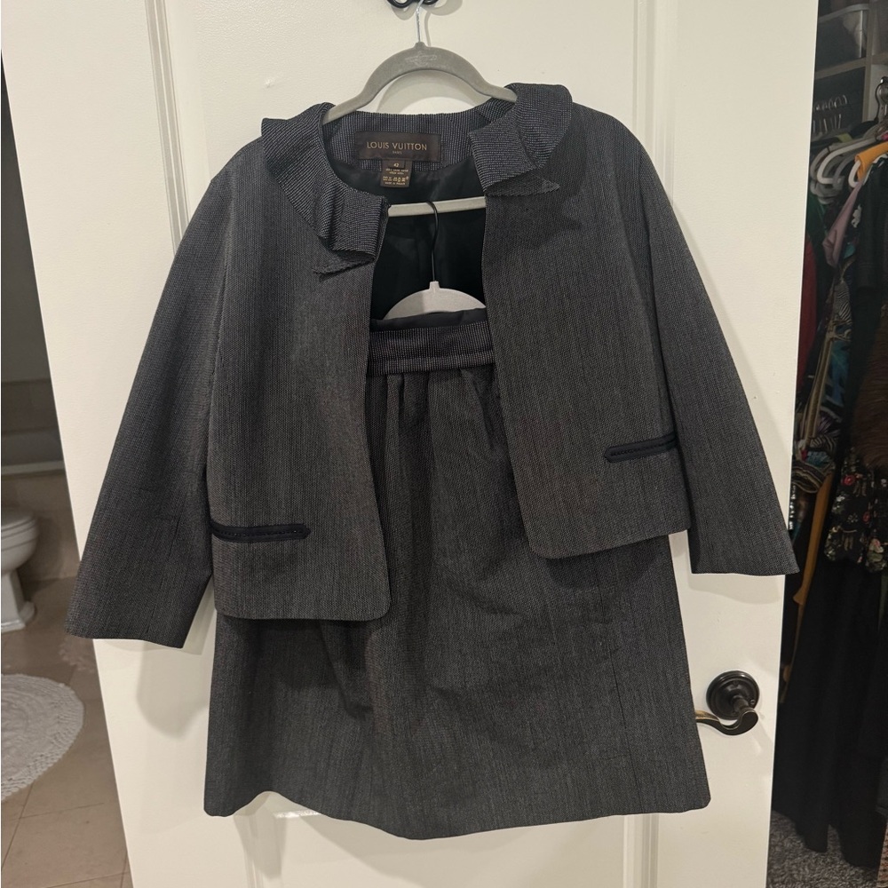 Women's Gray Jacket & Skirt Set